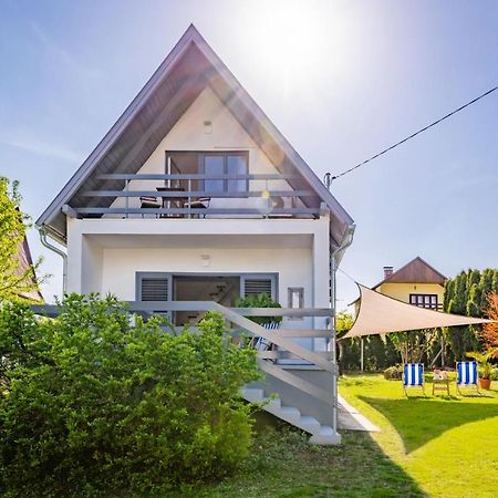 Madarasz 5 Deluxe Vendeghaz Villa Balatonalmádi Esterno foto