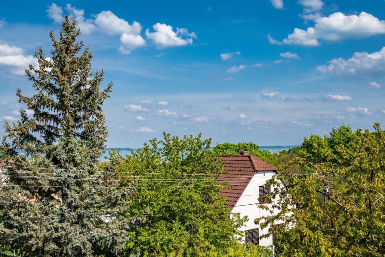 Madarasz 5 Deluxe Vendeghaz Villa Balatonalmádi Esterno foto